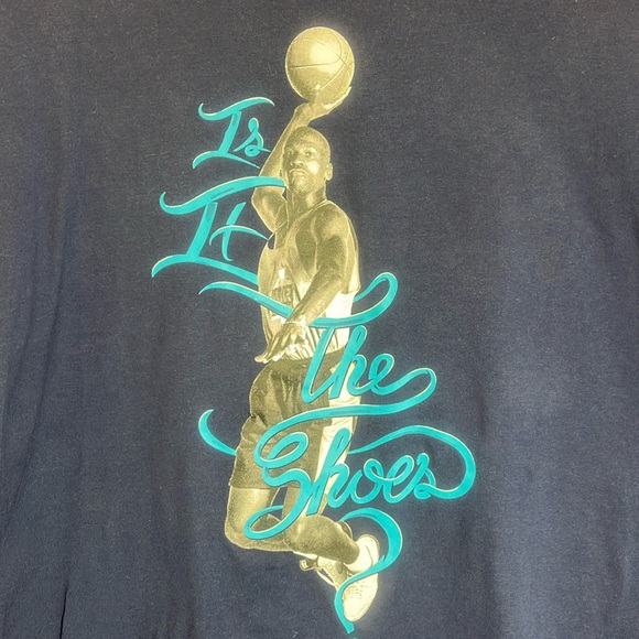 Michael Jordan T-Shirt “ Is It The Shoes?” Size 2XL - Picture 3 of 6